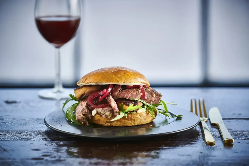 Burger med Wagyu Ribeye og Trøffel Mayo